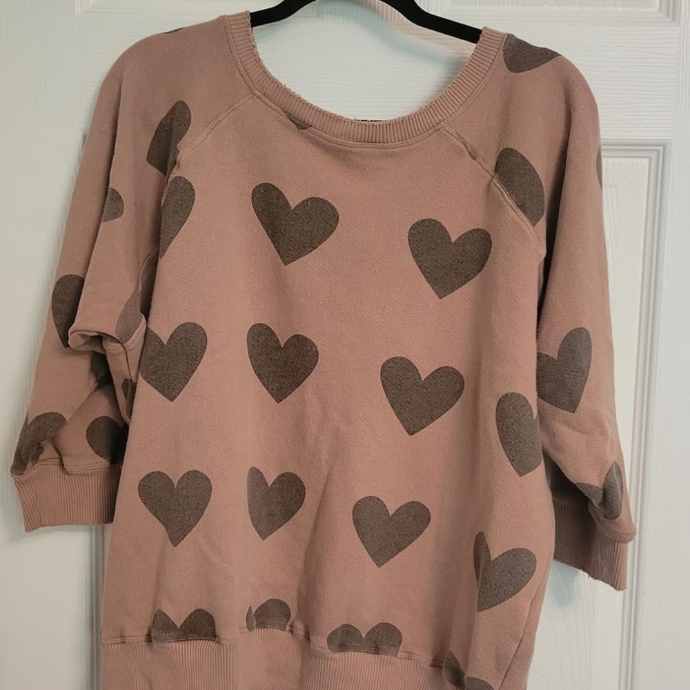 Magnolia Pearl Rory Heart Sweatshirt
